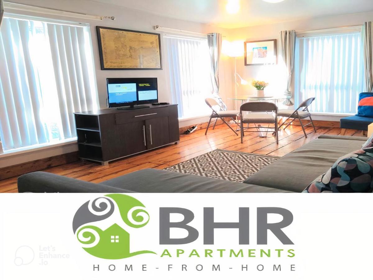 Perfect Central City Location - Parking - 3 Beds - 2 Bedrooms Belfast Exterior photo