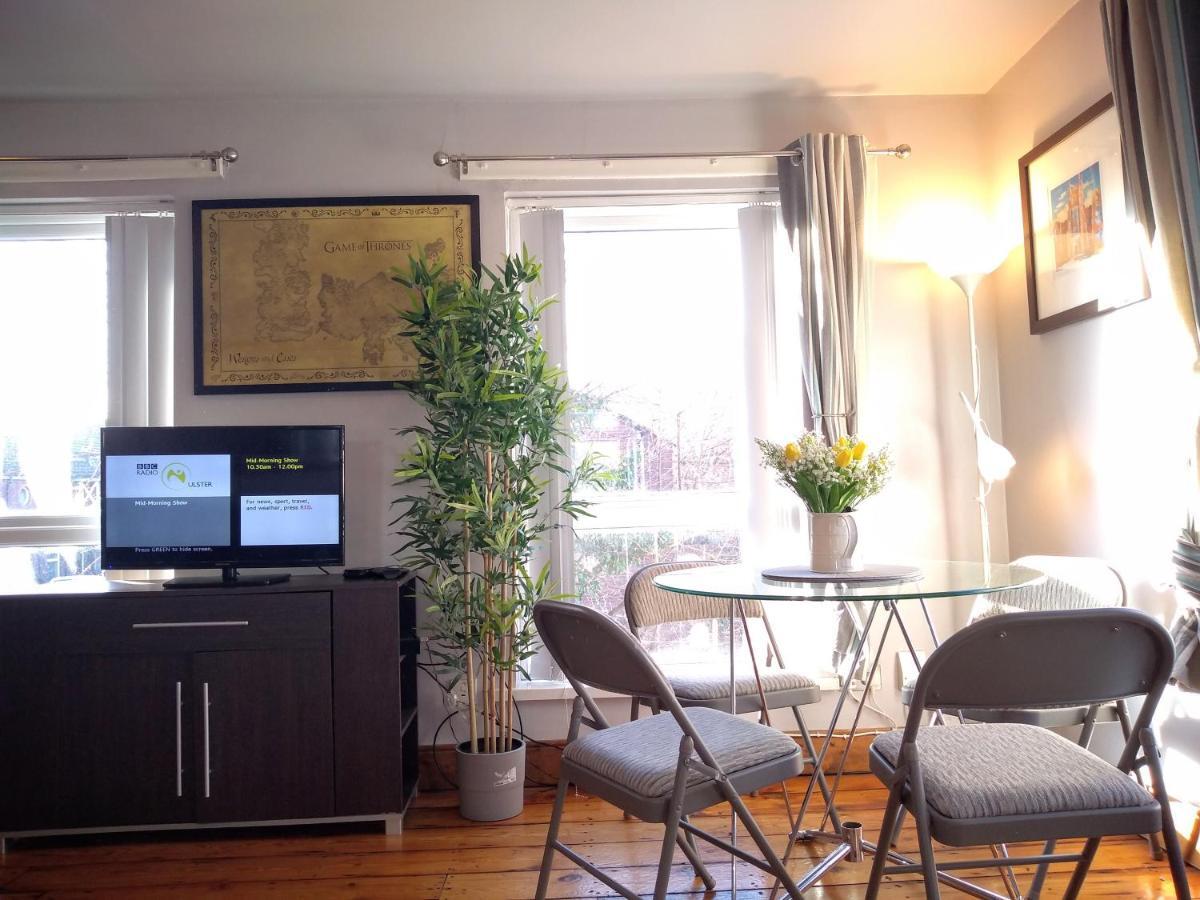 Perfect Central City Location - Parking - 3 Beds - 2 Bedrooms Belfast Exterior photo